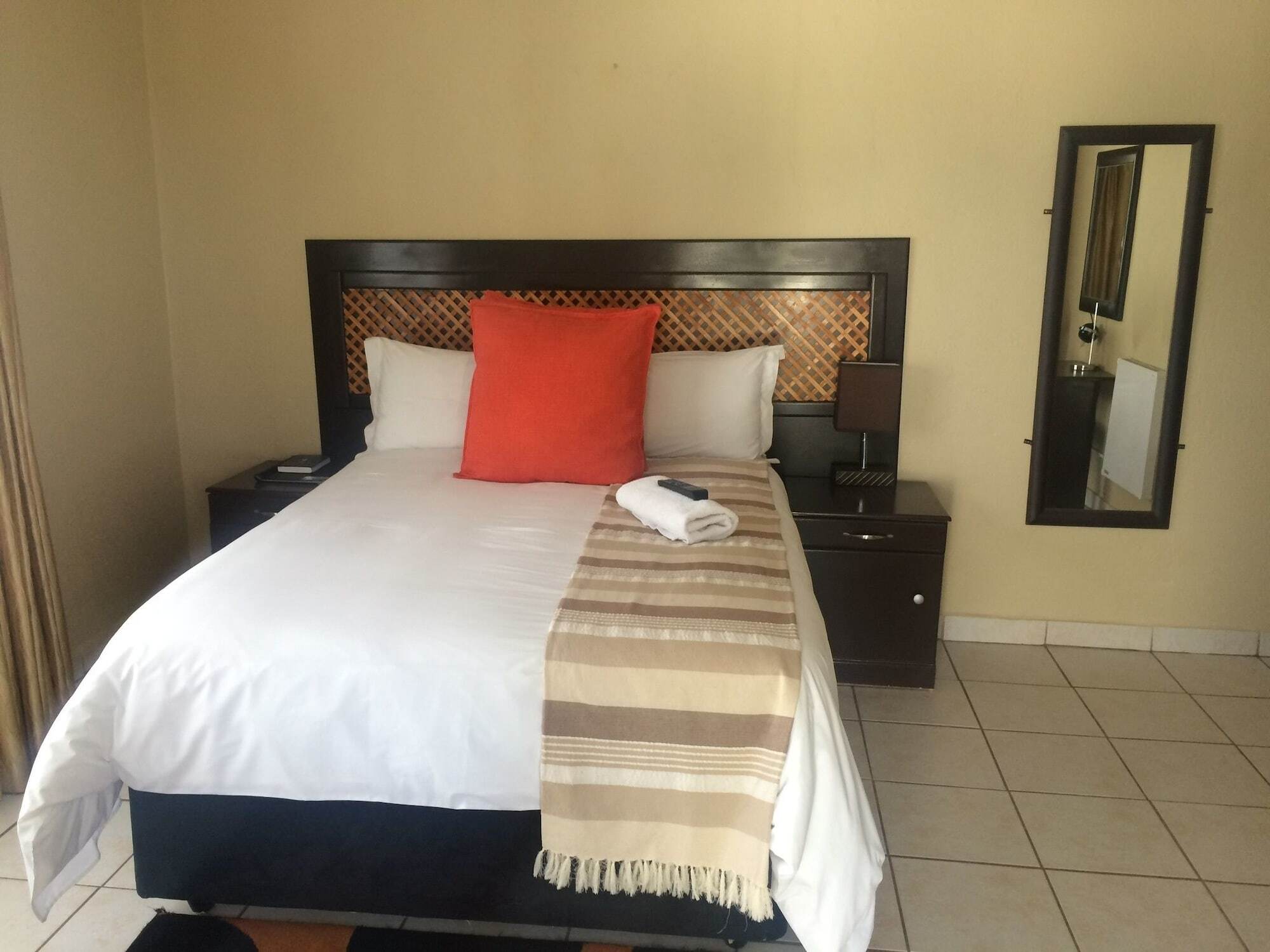 Mcbest Guest House Ermelo Buitenkant foto